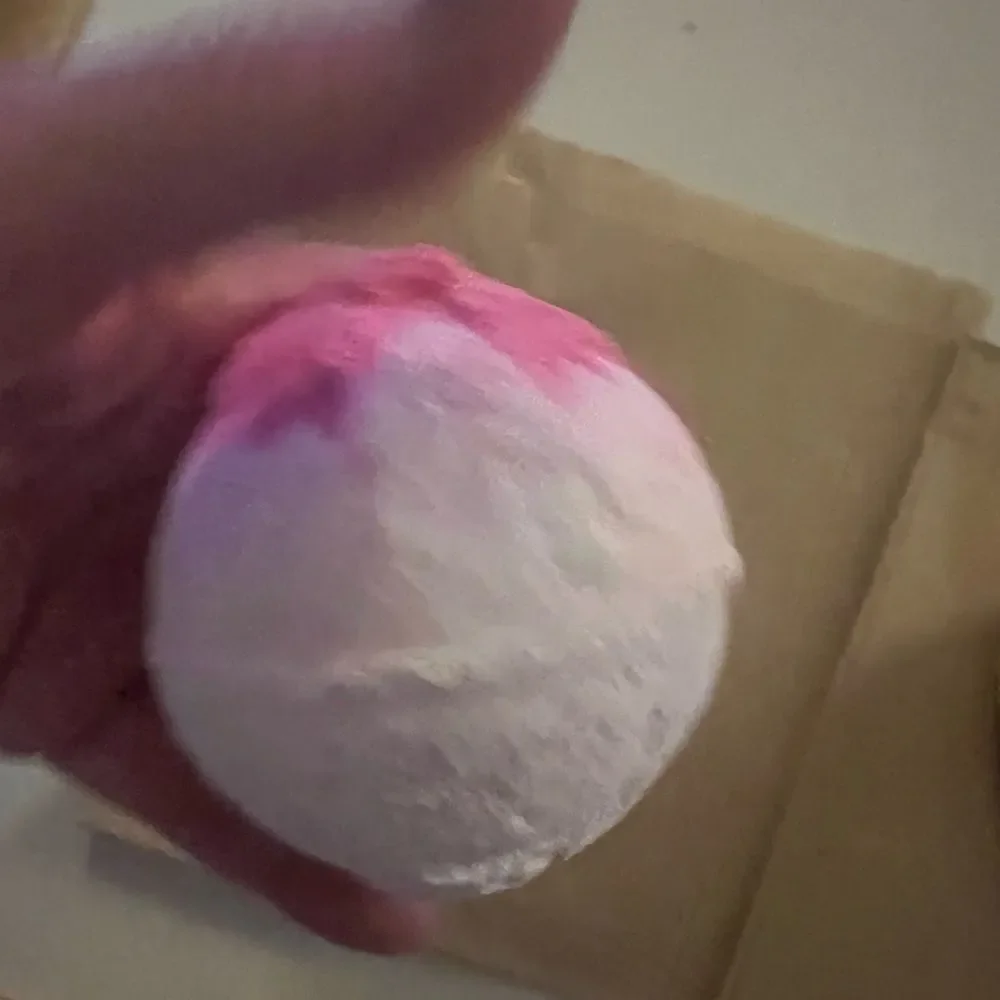 Lush Jingle Bells Bath Bomb